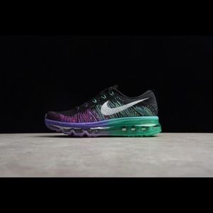 Nike Flyknit Max